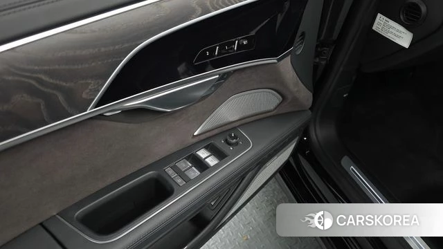 Audi A8 (D5) id 4591050 из Кореи 32