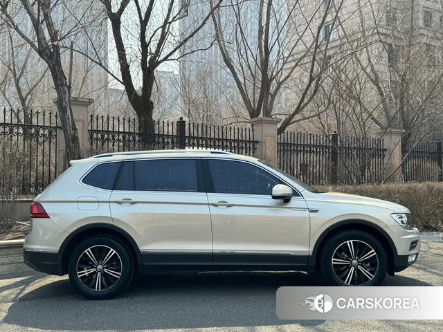 Volkswagen Tiguan L id 4208867 из Китая 32