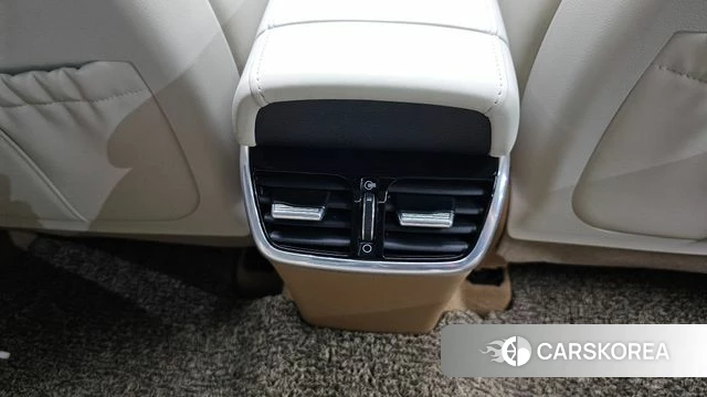 Hyundai The New Grandeur IG Hybrid id 4490158 из Кореи 32