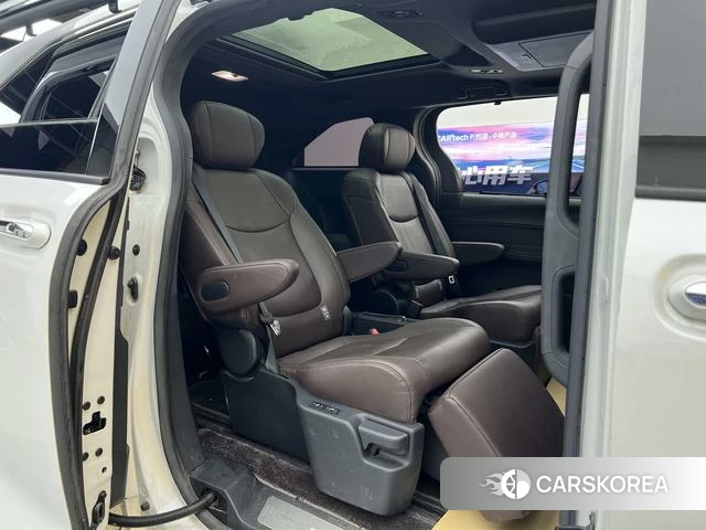 Toyota Saina id 4258444 из Китая 32