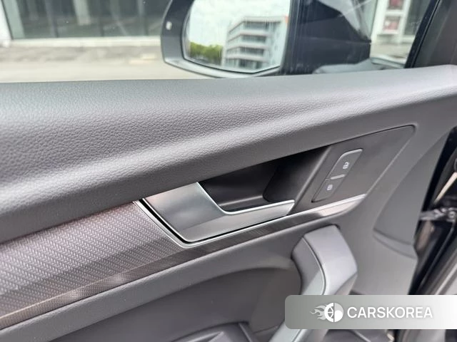 Audi Q5L id 4329241 из Китая 32