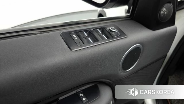 Land Rover Discovery 5 id 4856344 из Кореи 32