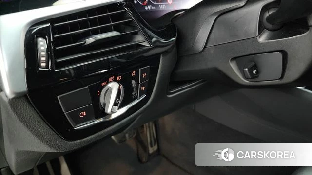 BMW 5 Series (G30) id 4736185 из Кореи 32