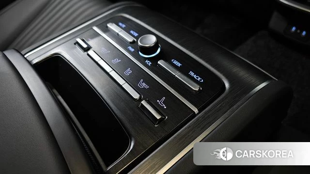 Hyundai Grandeur (GN7) id 4185753 из Кореи 32