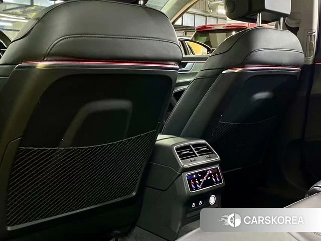 Audi A6L id 4297624 из Китая 32