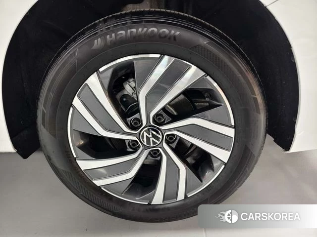 Volkswagen Bora id 4259884 из Китая 32