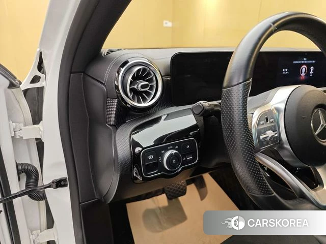 Mercedes-Benz Class A id 4321392 из Китая 32