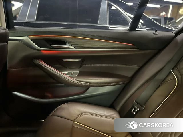 BMW 5 series id 4254302 из Китая 32