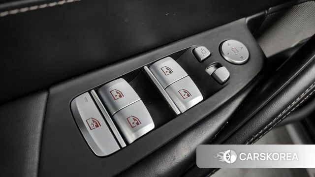 BMW 5 Series (G30) id 4619856 из Кореи 31