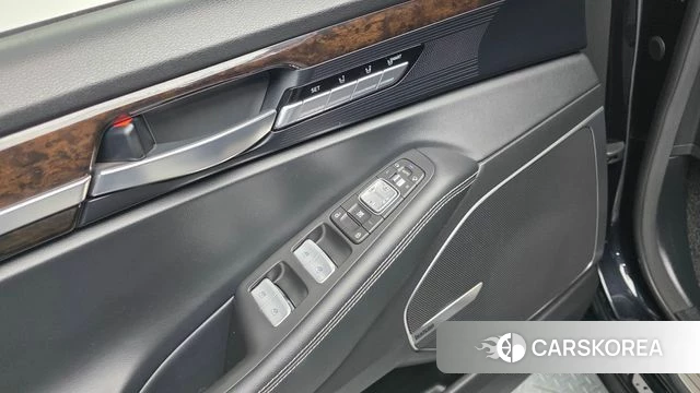 Genesis G90 id 4435292 из Кореи 32