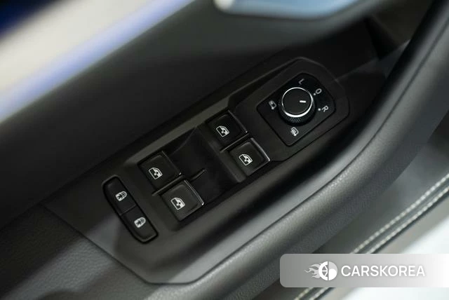 Volkswagen Touareg id 4217365 из Китая 33