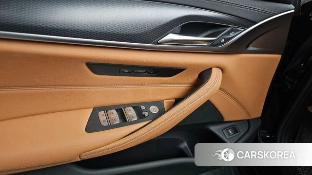 BMW 5 Series (G30) id 4281379 из Кореи 33