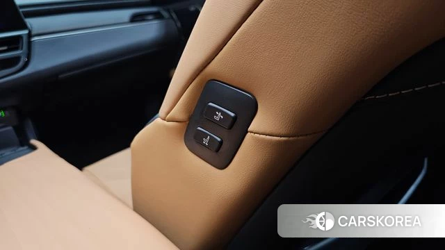 Lexus ES300h 7th generation id 4864005 из Кореи 33