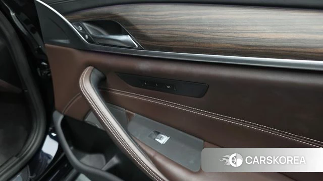 BMW 5 Series (G30) id 4396820 из Кореи 33