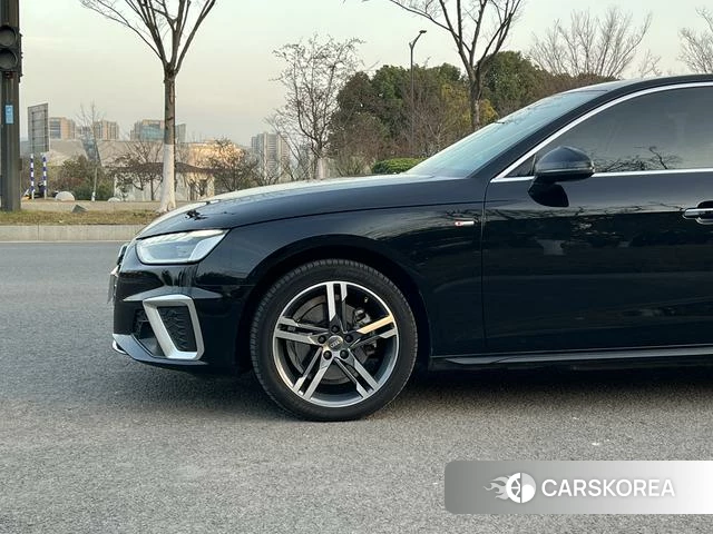 Audi A4L id 4271945 из Китая 33
