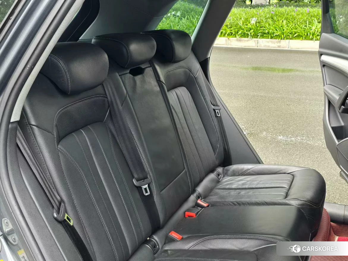 Audi Q5L id 4479350 из Китая 33