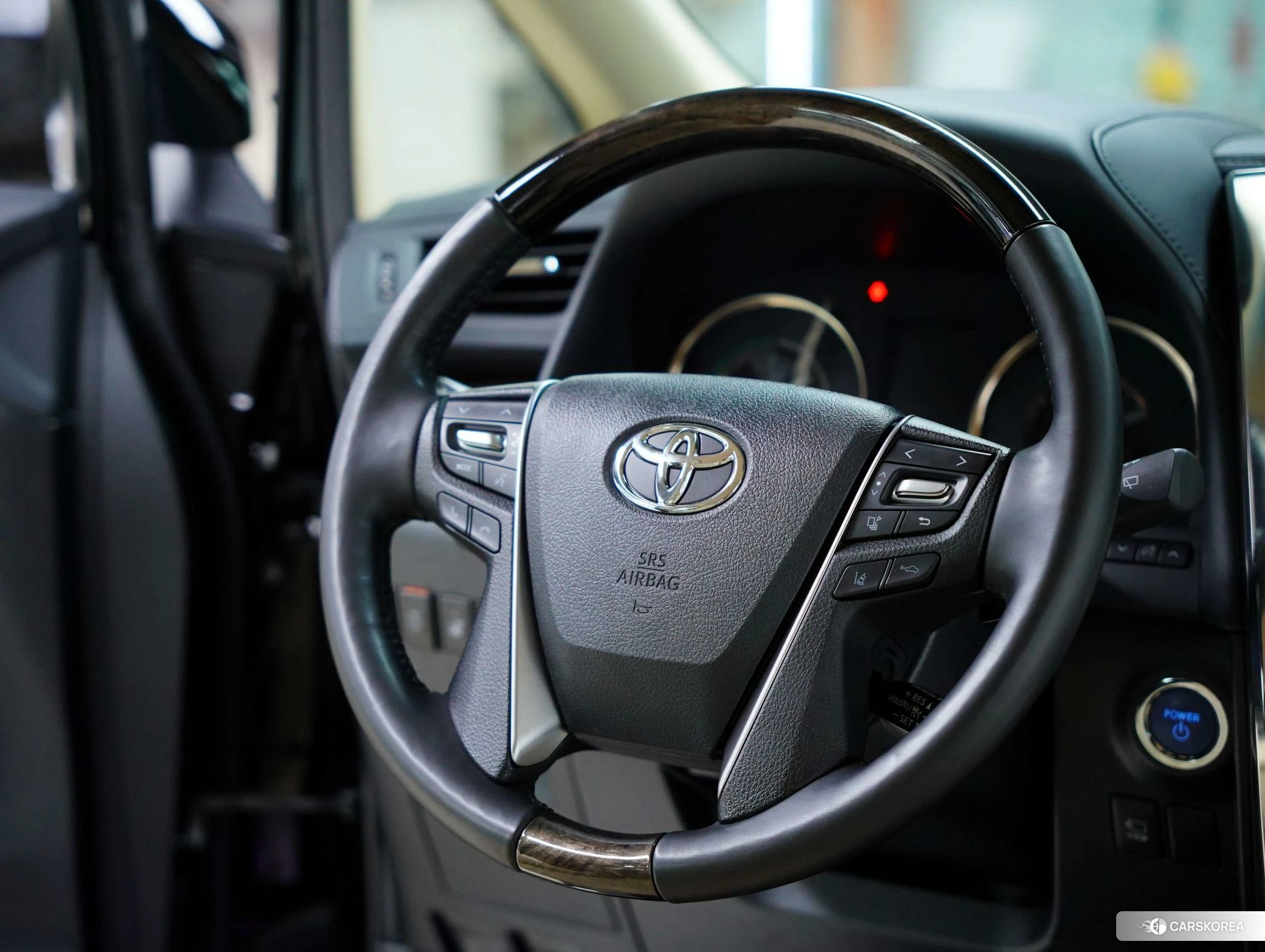 Toyota Elfa id 4511019 из Китая 33