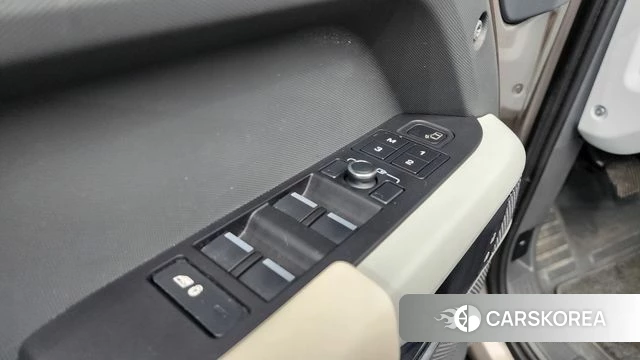 Land Rover Defender (L663) id 4282003 из Кореи 33
