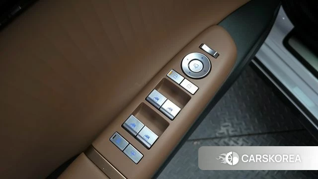 Hyundai Grandeur (GN7) id 4388191 из Кореи 33