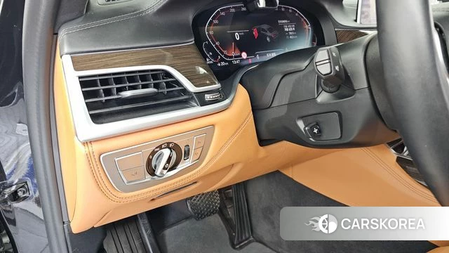 BMW 7 Series (G11) id 4683244 из Кореи 33