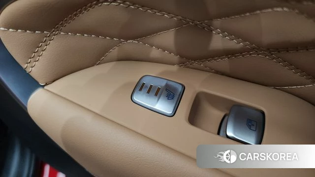 Genesis The New G70 id 4294147 из Кореи 33