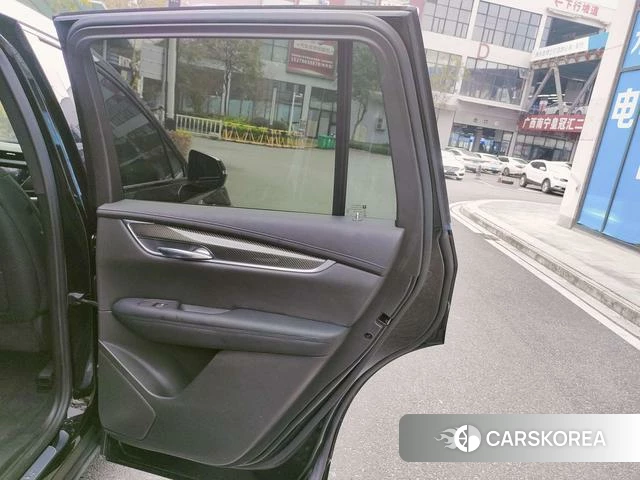 Cadillac XT6 id 3857941 из Китая 33