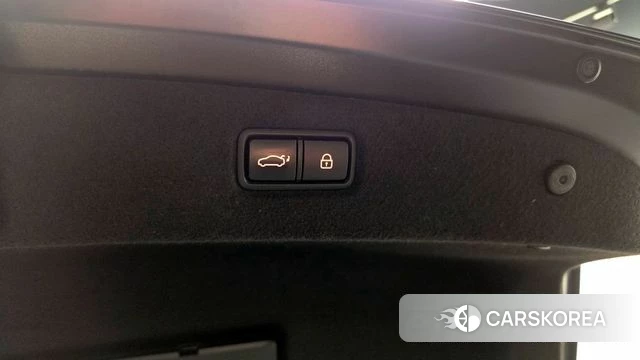 Genesis G90 id 4294575 из Кореи 33
