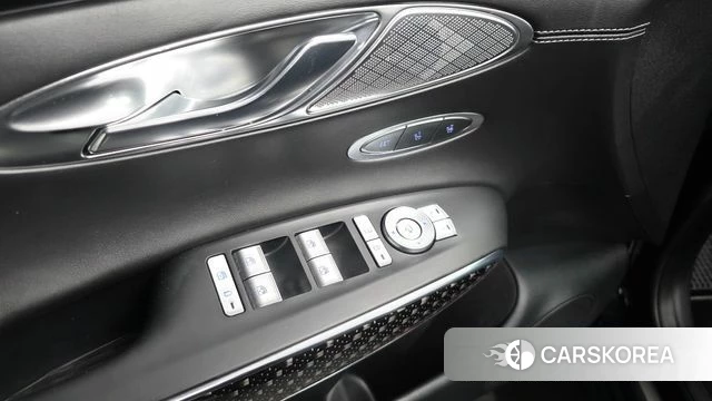 Genesis GV70 id 4753900 из Кореи 33