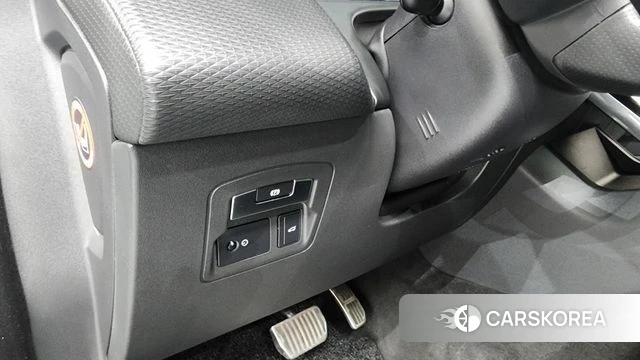Land Rover Range Rover Velar id 4536750 из Кореи 33