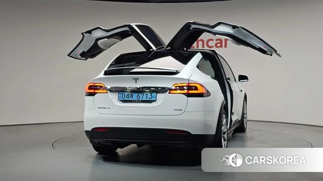 Tesla Model X id 4377974 из Кореи 33