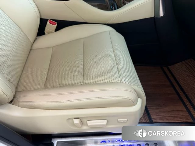 Toyota Elfa id 4208968 из Китая 33