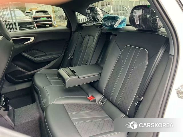Audi A5L id 4278602 из Китая 33
