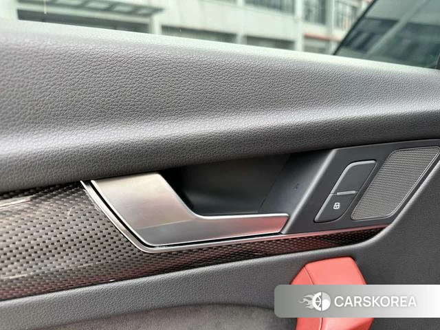 Audi Q5L Sportback id 4210846 из Китая 33