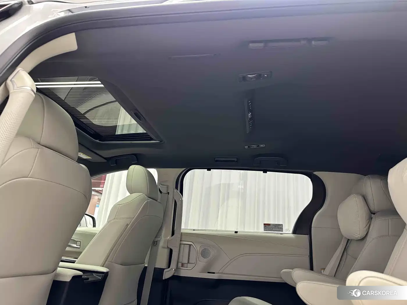 Toyota Sienna id 4583895 из Китая 13