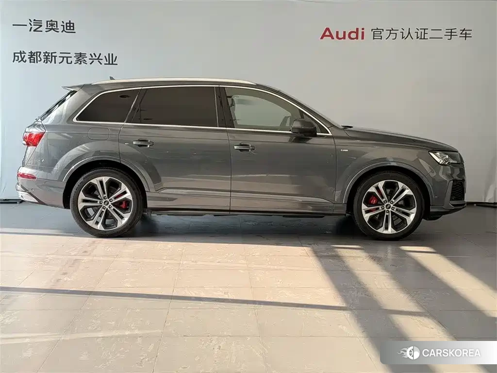 Audi Q7 id 4600451 из Китая 10