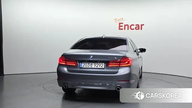 BMW 5 Series (G30) id 3682574 из Кореи 14