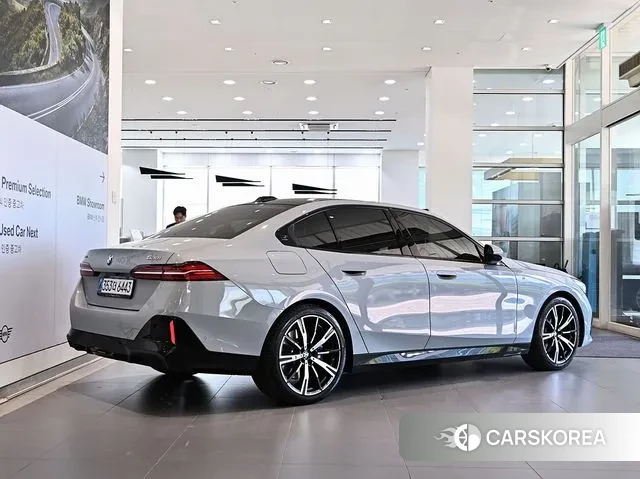 BMW 5 Series (G60) id 2983812 из Кореи 14