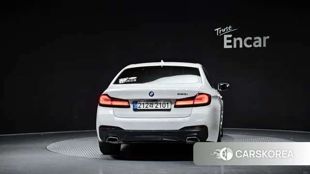 BMW 5 Series (G30) id 3361068 из Кореи 14