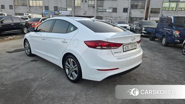 Hyundai Avante AD id 3647331 из Кореи 14
