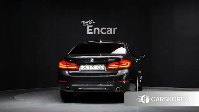 BMW 5 Series (G30) id 3413262 из Кореи 14