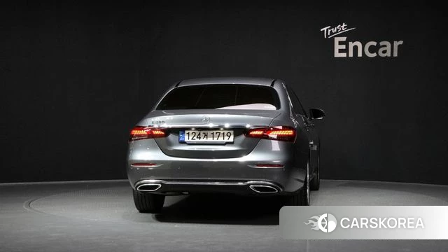 Mercedes-Benz E-Class W213 id 4231916 из Кореи 26