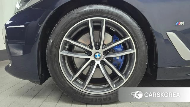 BMW 5 Series (G30) id 4696388 из Кореи 27