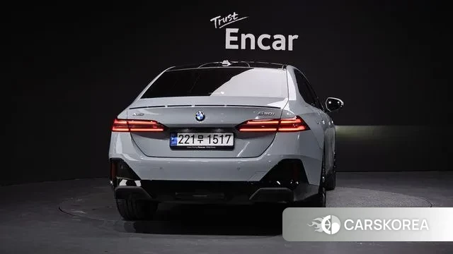 BMW 5 Series (G60) id 3502376 из Кореи 14