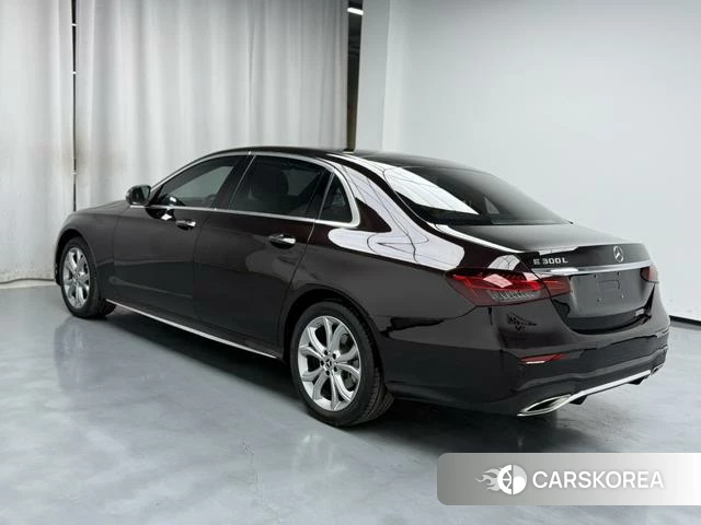 Mercedes-Benz E-class 2022 Черный из Китая, фото 4