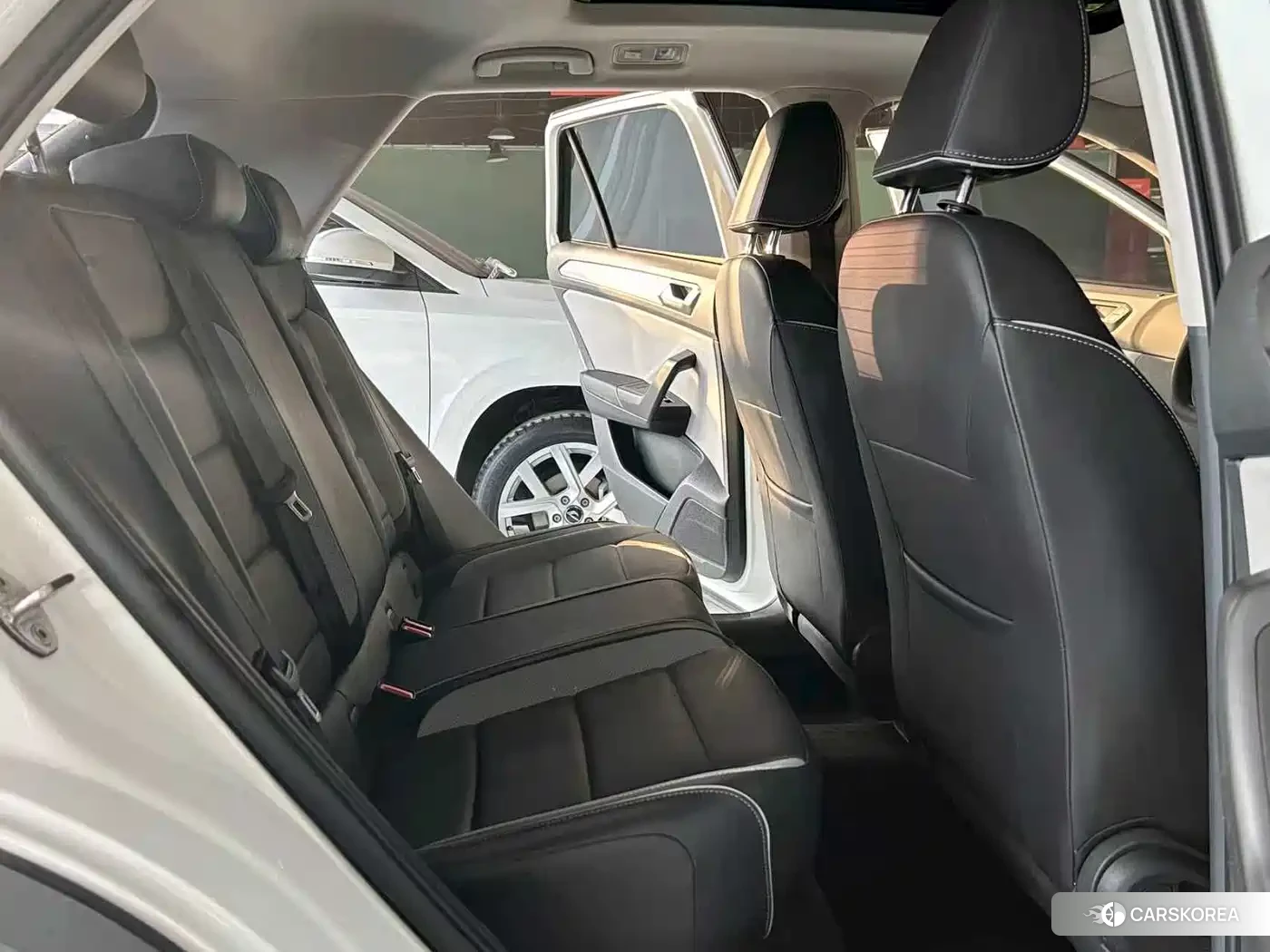 Volkswagen T-Roc 2024 Белый из Китая, фото 4