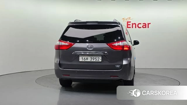 Toyota Sienna id 3873910 из Кореи 14