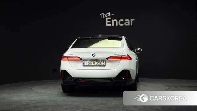 BMW 5 Series (G60) id 3745593 из Кореи 14