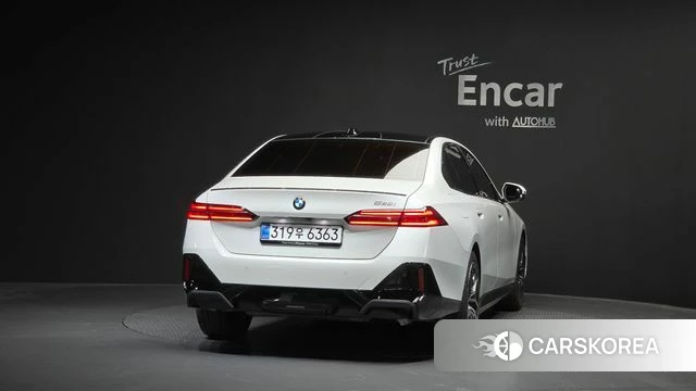 BMW 5 Series (G60) id 4413680 из Кореи 26