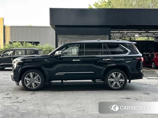 Toyota Sequoia 2025 Черный из Китая, фото 4