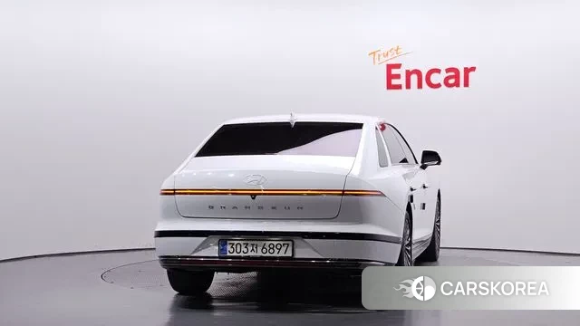 Hyundai Grandeur (GN7) id 3353982 из Кореи 14